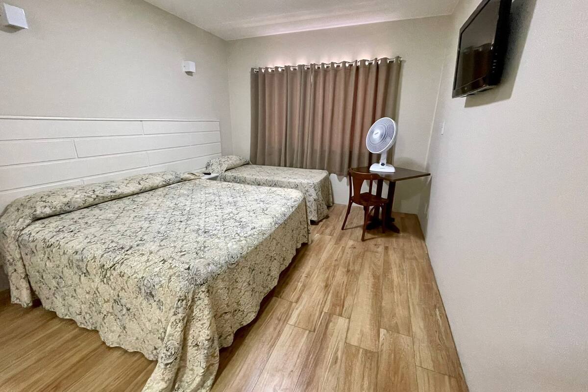 Standard Triple Room | Desk, laptop workspace, free WiFi