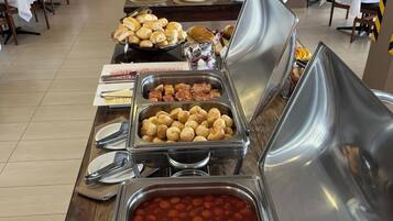 Free daily buffet breakfast