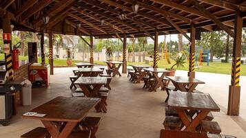 Bar (en la propiedad)