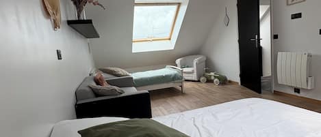 1 bedroom, WiFi, bed sheets