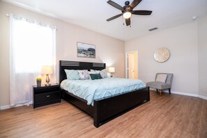 4 bedrooms, iron/ironing board, WiFi, bed sheets