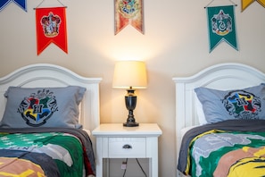 4 bedrooms, iron/ironing board, WiFi, bed sheets - Crystal Resort Dream Villa 4 Beds/3 Baths/Priv SPA and Pool/ 9 ppl (Kissimmee)