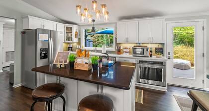 Stunning 3 Bedroom Retreat with Inspiring Backyard