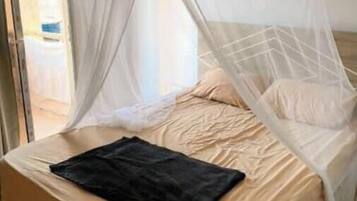 1 habitación, internet y ropa de cama