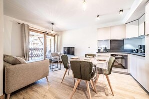 Interior - 140m from ski lifts, 1st floor, balcony, parking, tv, 33m², Morzine (Morzine)