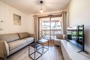 TV - 140m from ski lifts, 1st floor, balcony, parking, tv, 33m², Morzine (Morzine)