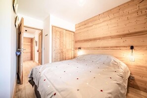 1 室のベッドルーム、WiFi、ベッドシーツ