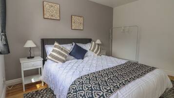 2 bedrooms, individually decorated, individually furnished, free WiFi