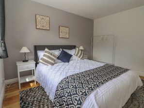 2 bedrooms, individually decorated, individually furnished, free WiFi