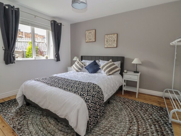 2 bedrooms, individually decorated, individually furnished, free WiFi