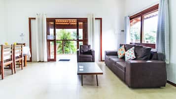 Apartamento, 2 habitaciones, vistas al jardín | Zona de estar