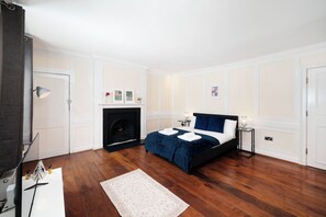 3 habitaciones, tabla de planchar con plancha, wifi y ropa de cama