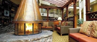 Beaver Creek 4-bedroom apartment in charming Avon with AC