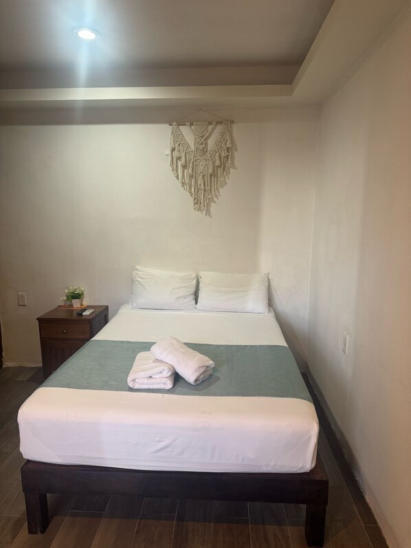 Economy Double Room - Casa Calendario Azteca (Playa del Carmen)