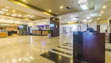 Basic Apartment | Lobby