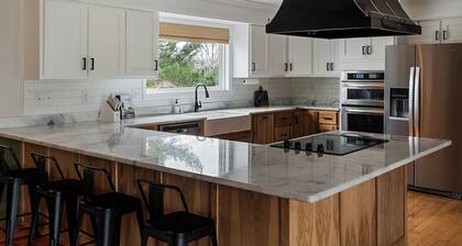 Lakefront w/Private Dock and Walk to Historic Downtown Winchester!