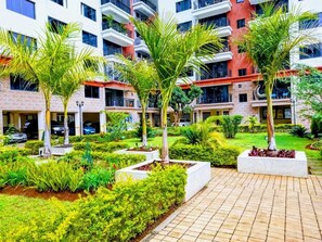Apartment, 3 Bedrooms, Accessible, Smoking | Bahagian luar