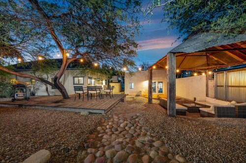 1 Min to 4th Ave & Congress  / 1 BR 1 BA / Casita