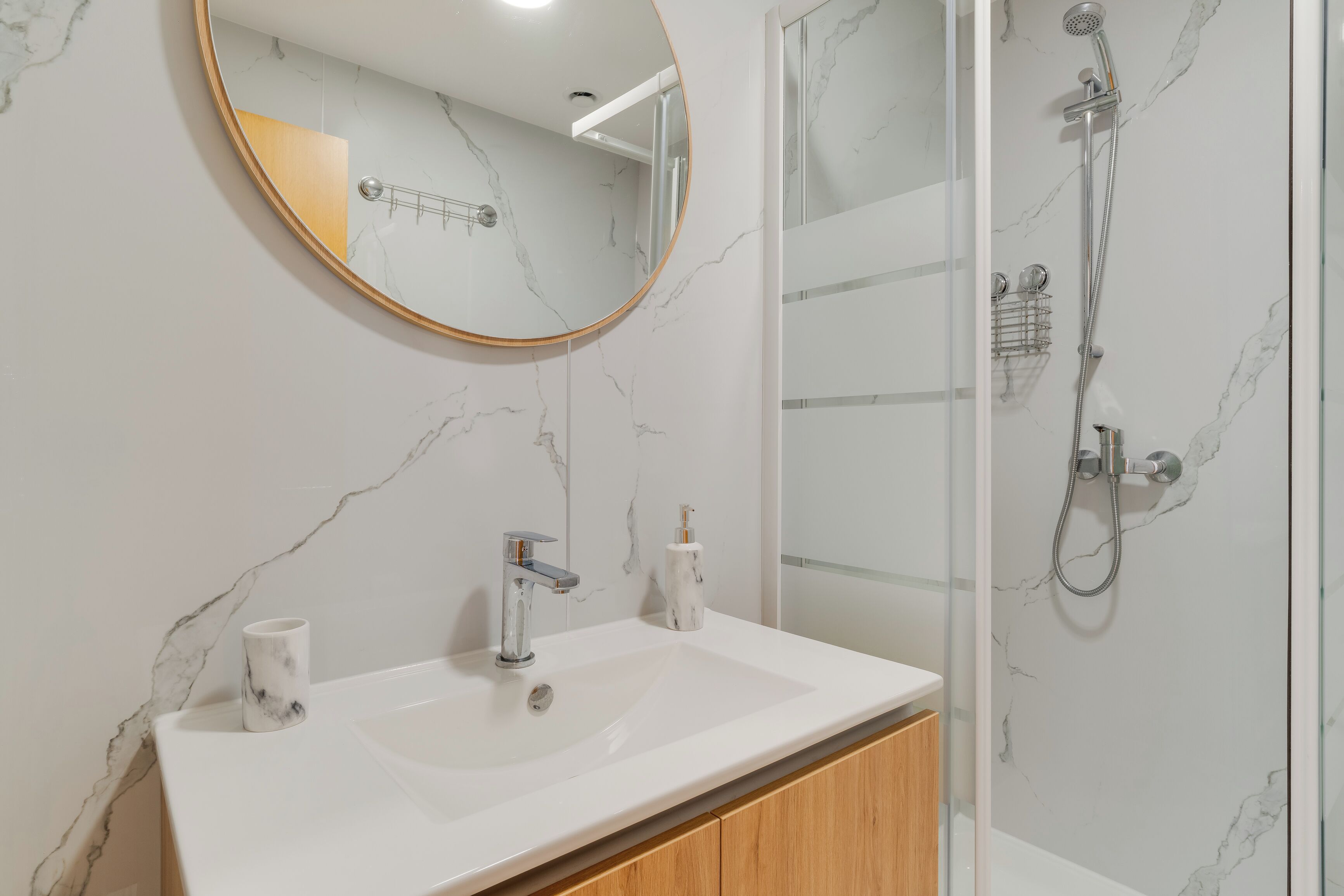 Comfort-Apartment, Stadtblick | Badezimmer