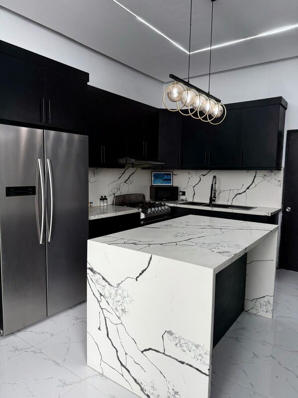 Fridge, microwave, oven, stovetop - Amazing 3-bedroom Villa Del SOL (Puerto Plata)