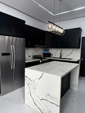 Fridge, microwave, oven, stovetop