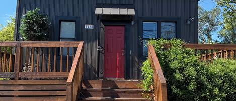 المنشأة من الخارج