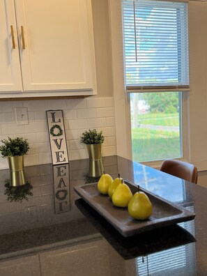 Interior - Entire Place, 4-Bedroom House in peaceful Detroit with AC and HOT TUB (Detroit)