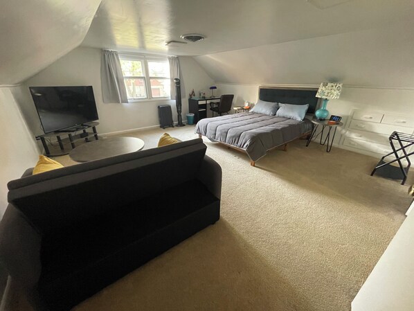 1 bedroom, desk, iron/ironing board, free WiFi