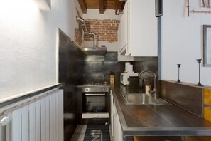 Kühlschrank, Mikrowelle, Geschirrspüler