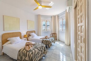 3 Schlafzimmer, Bügeleisen/Bügelbrett, Internetzugang, Bettwäsche
