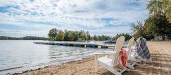 Charming 3 bdr Cottage on Lake Ogemaw, West Branch