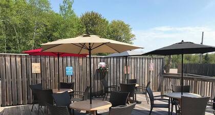 LaniKai Hotel & Restaurant