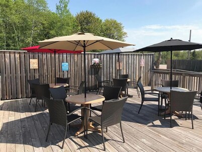 LaniKai Hotel & Restaurant