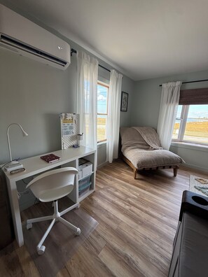 2 Schlafzimmer, Schreibtisch, Bügeleisen/Bügelbrett, kostenloses WLAN