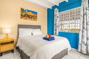 2 bedrooms, in-room safe, desk, iron/ironing board