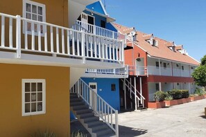 Exterior - Citylife Apartments - Pool / Free Parking / in Willemstad. Apartment - E (Willemstad)