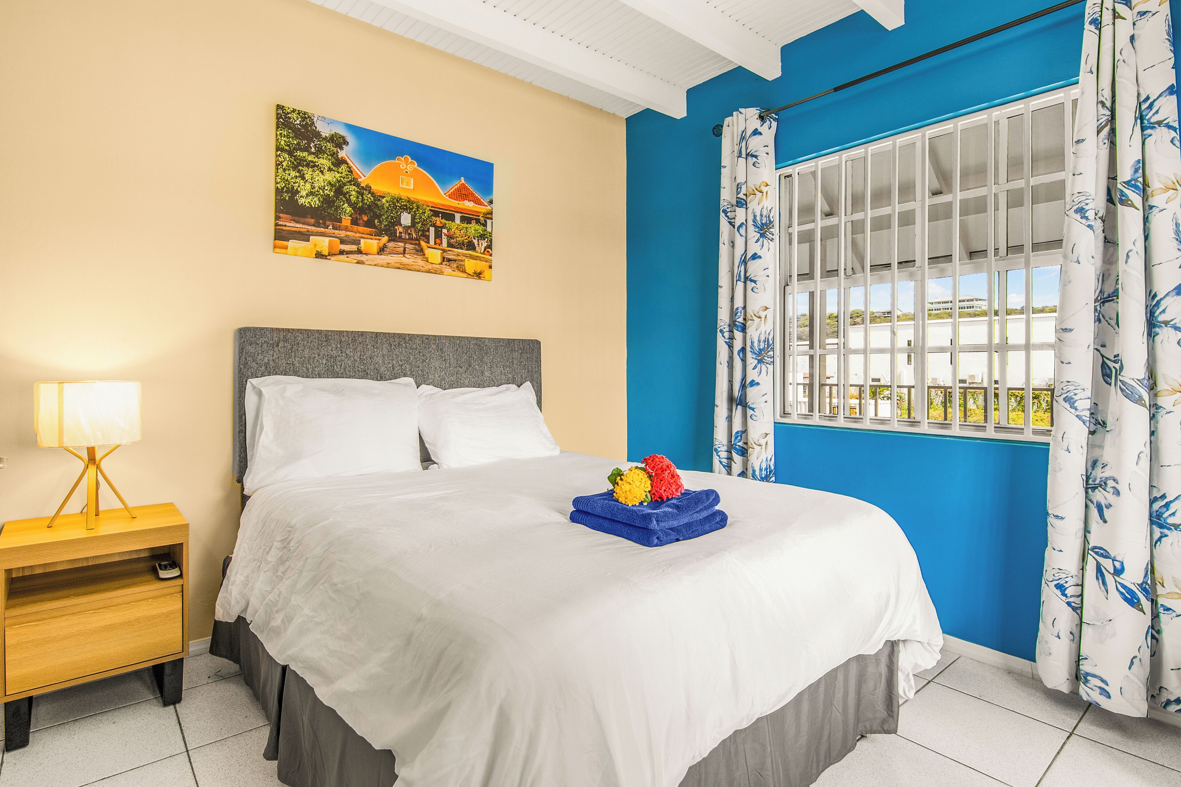 2 Schlafzimmer, Zimmersafe, Schreibtisch, Bügeleisen/Bügelbrett