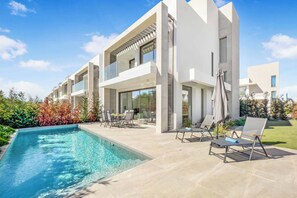 Pool - Azure Seaview Garnet Villa (Paralimni)