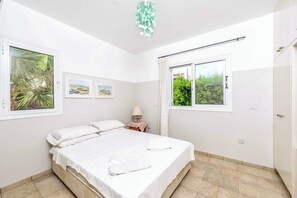 3 bedrooms, WiFi, bed sheets