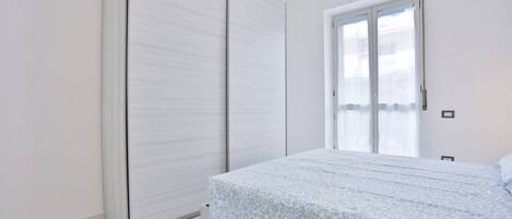 3 bedrooms, iron/ironing board