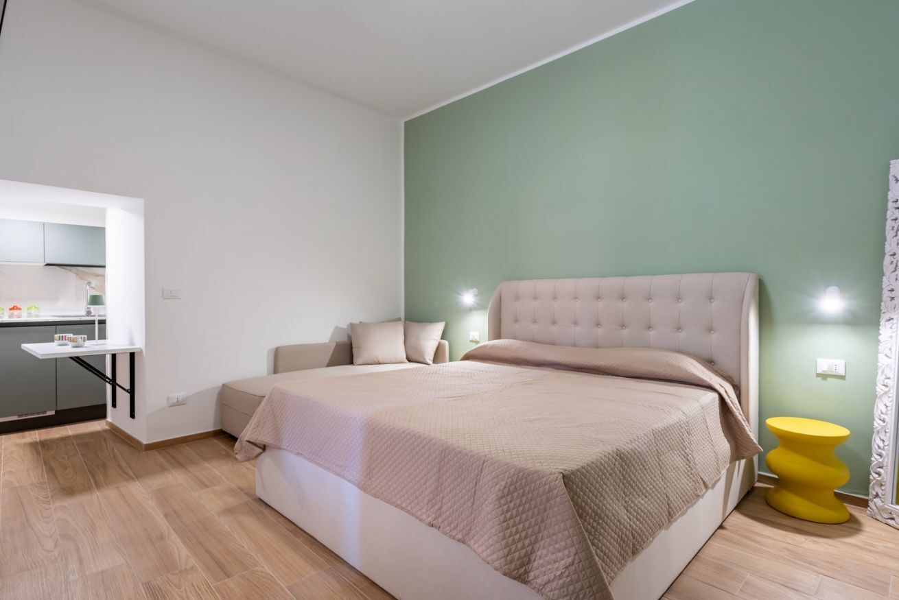 1 bedroom, iron/ironing board, travel cot
