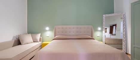 1 bedroom, iron/ironing board, travel cot