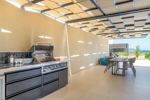 屋外ダイニングエリア