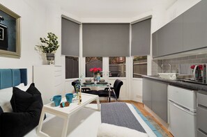 Estudio superior, patio | Sábanas de algodón egipcio y ropa de cama de alta calidad 