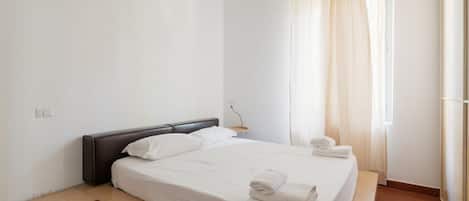 1 bedroom, iron/ironing board