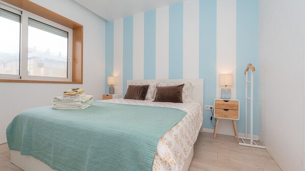 2 bedrooms, iron/ironing board, free WiFi, bed sheets