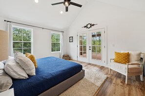 3 bedrooms, desk, free WiFi, bed sheets