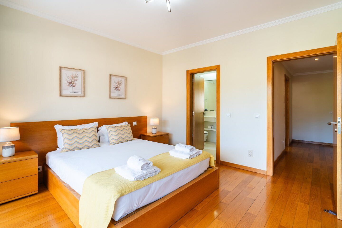 2 Schlafzimmer, Bügeleisen/Bügelbrett, Internetzugang, Bettwäsche