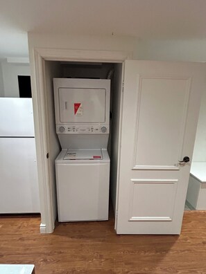 Interior - Private Family-Friendly 2-BR Suite (Richmond Hill)