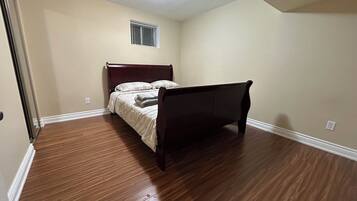 2 dormitorios, tabla de planchar con plancha, wifi y ropa de cama